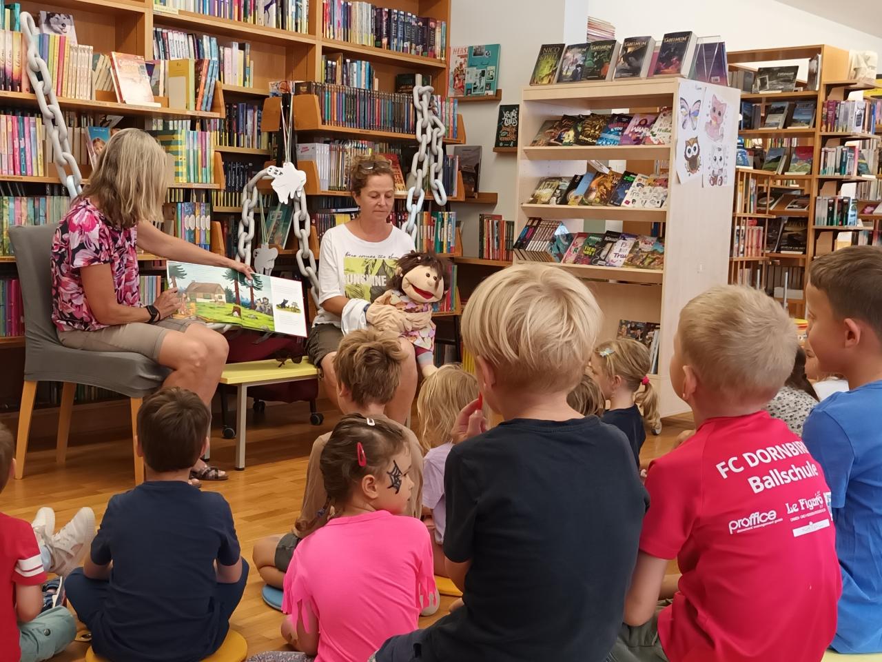 Kinder hören zu